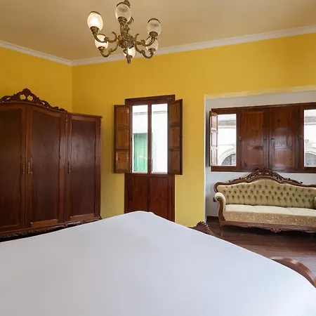 Homeforguest New Duplex With Rooftop Next To Cathedral Arucas