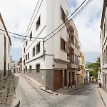 Διαμέρισμα Homeforguest New Duplex With Rooftop Next To Cathedral