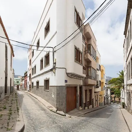 Appartement Homeforguest New Duplex With Rooftop Next To Cathedral